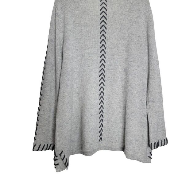 Claudia Nichole Sweater Size Large 100% Cashmere Stitched Details Gray - Picture 2 of 6